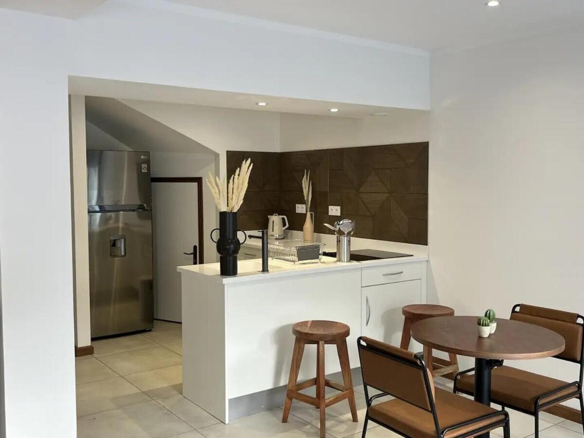 Maison Le Patio Jacuzzi 圣丹尼斯 外观 照片